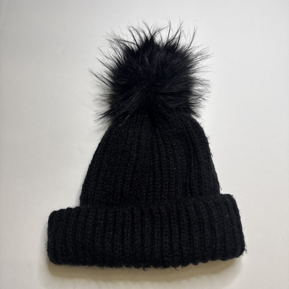 Topshop Black Ribbed‎ Knit Beanie Faux Fur Pom Pom Winter Hat 19E19NBLK